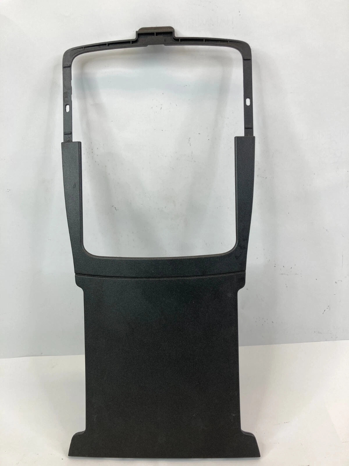 2009-2012 CHEVROLET TRAVERSE SUV FLOOR CENTER CONSOLE UPPER TRIM PLATE 1615742
