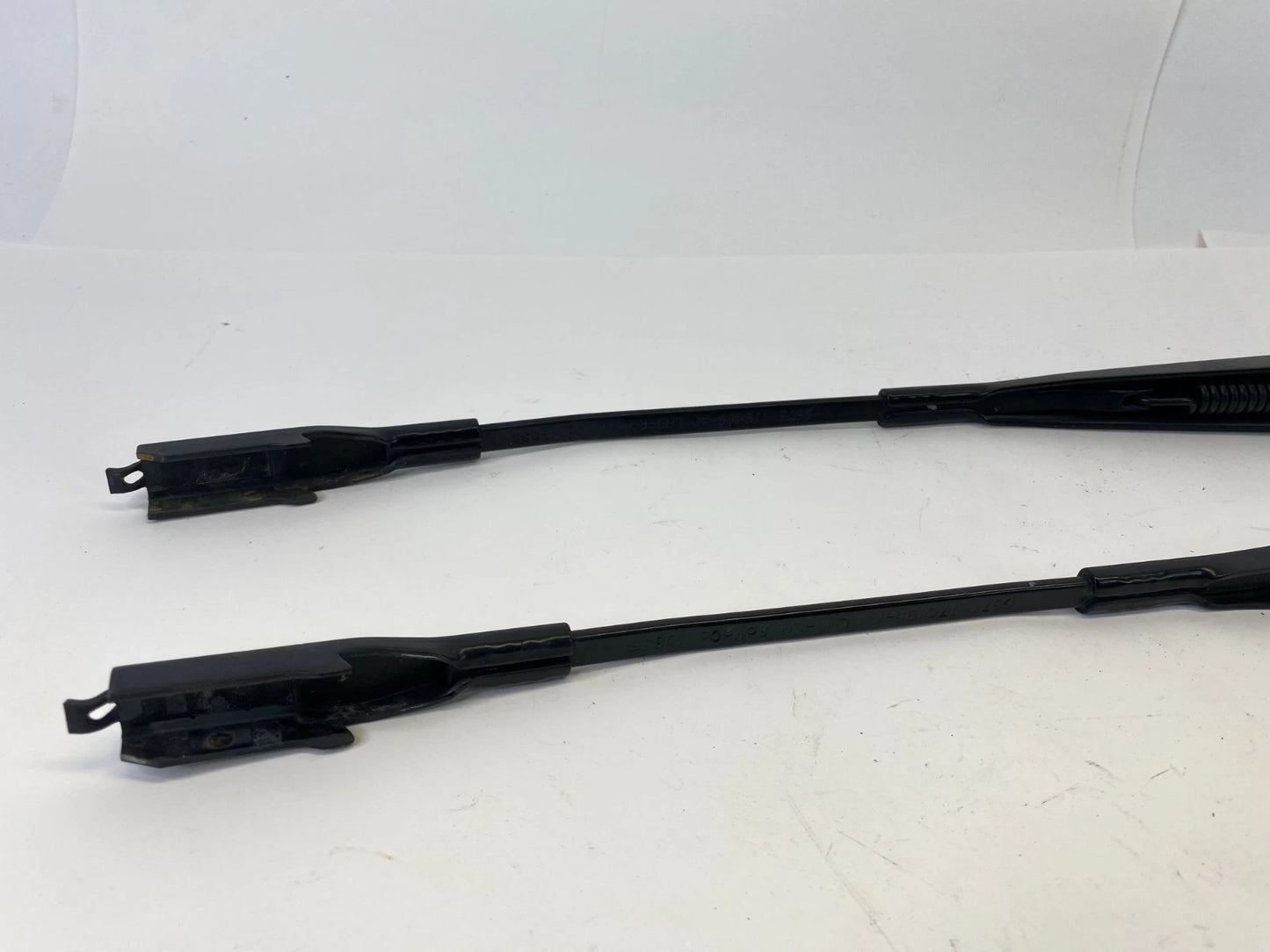 2013-2020 FORD FUSION FRONT WINDSHIELD WIPER ARM PAIR LEFT & RIGHT SET OEM