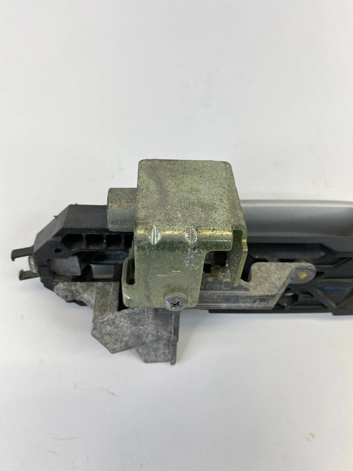 2007 08 09 10 11 2012 NISSAN VERSA REAR LEFT SIDE EXTERIOR DOOR HANDLE OEM