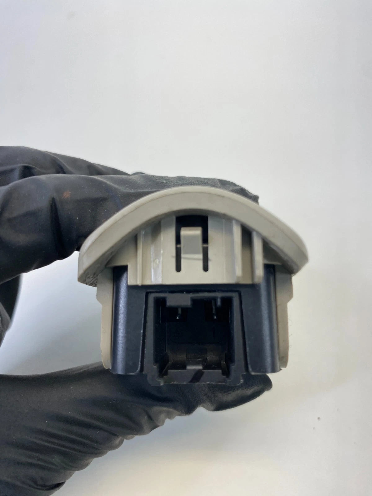 2012-2020 DODGE GRAND CARAVAN POWER SLIDING DOOR SWITCH BUTTON CONTROL BEZEL OEM