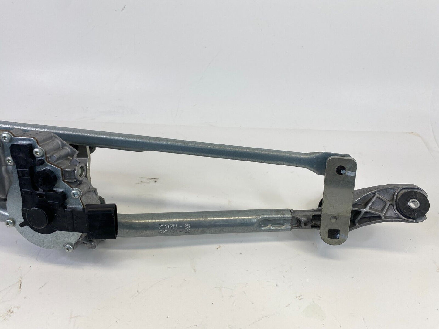 07 08 BMW 328xi 07-13 328i Front Windshield Wiper Motor w/ Linkage 697826301 OEM