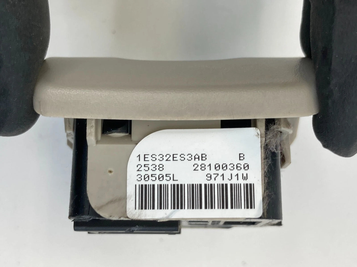 2009-2014 VOLKSWAGEN ROUTAN REAR RIGHT SIDE POWER SLIDING DOOR CONTROL SWITCH