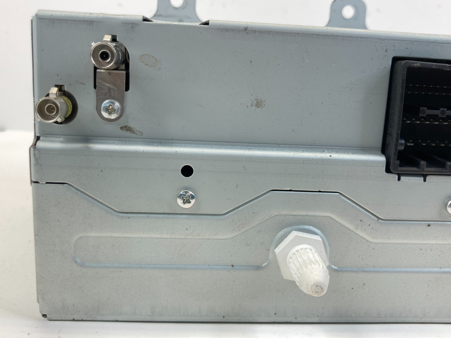 2010 10 GMC Terrain AM /FM CD MP3 Radio Receiver Assembly 20854719 OEM