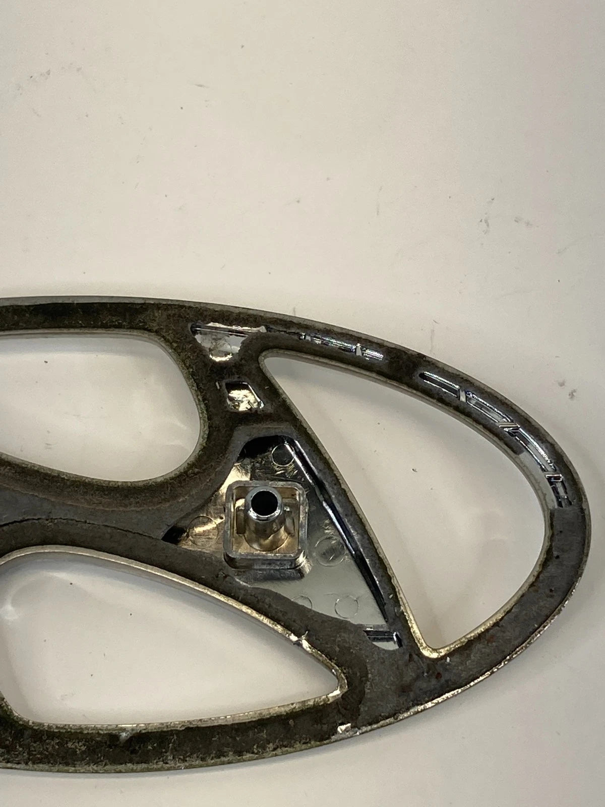 2012-2017 HYUNDAI ACCENT REAR TRUNK DECK LID LOGO EMBLEM NAMEPLATE CHROME OEM