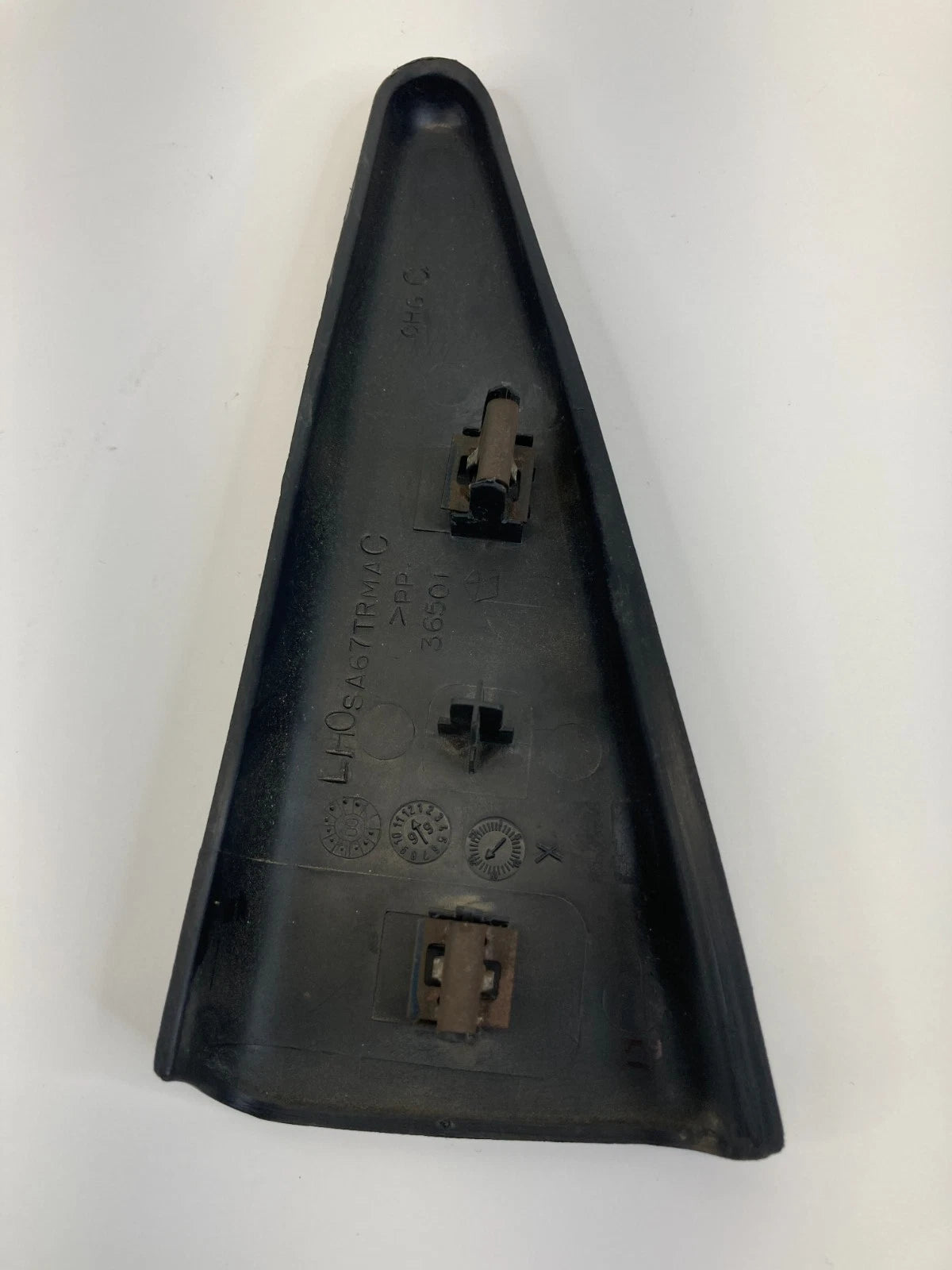 01-10 CHRYSLER PT CRUISER REAR LEFT INNER DOOR WINDOW CORNER COVER 0SA67TRMAC