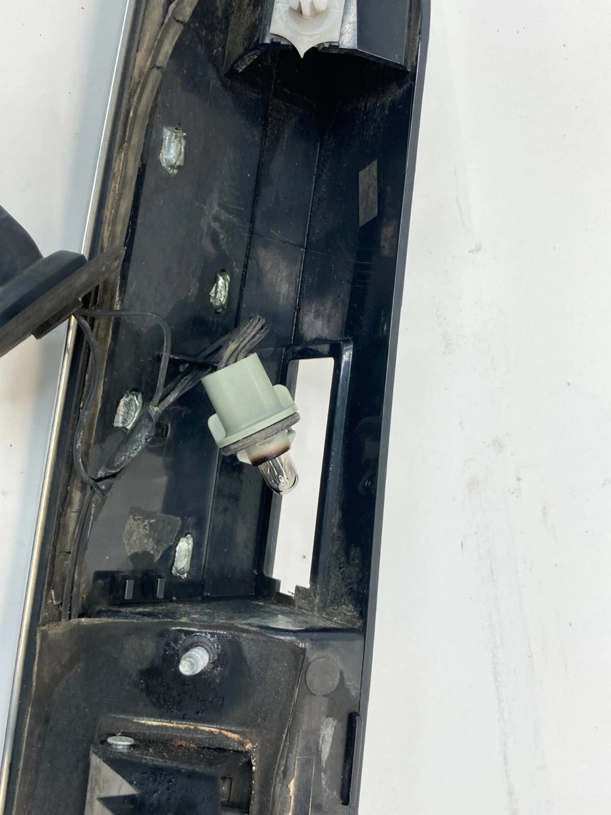 2008-2010 CHRYSLER TOWN & COUNTRY REAR LIFTGATE HANDLE MOLDING TRIM 05109538AC