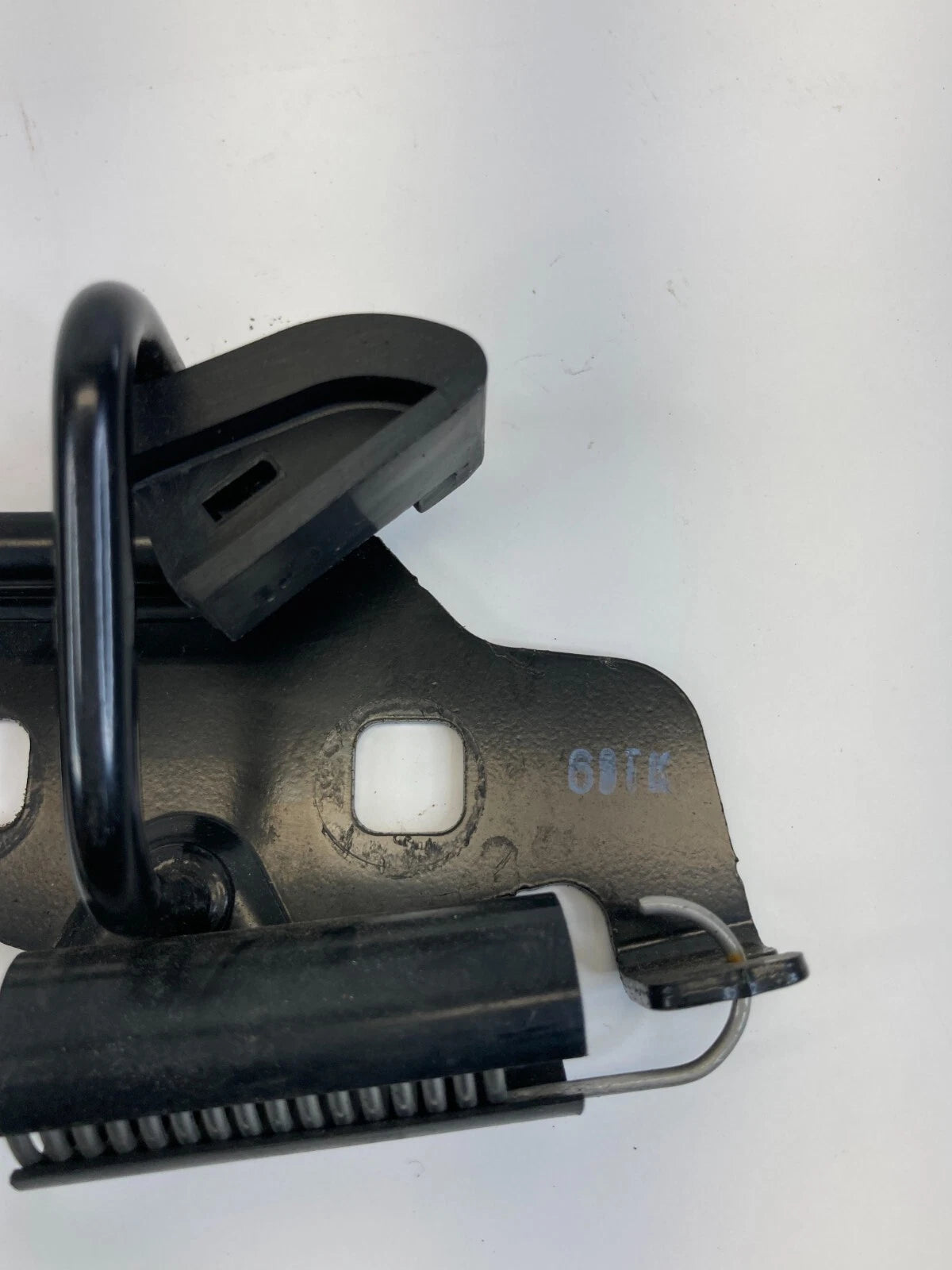 2006-2012 FORD FUSION TRUNK LID LOCK LATCH STRIKER CATCH RELEASE 6E53-54404B12
