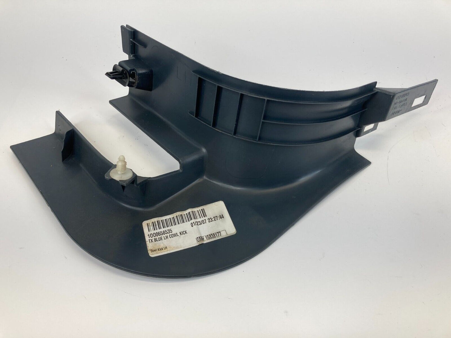 2006-2011 Cadillac DTS Left Driver Side Cowl Kick Panel Trim Cover 15282283 OEM