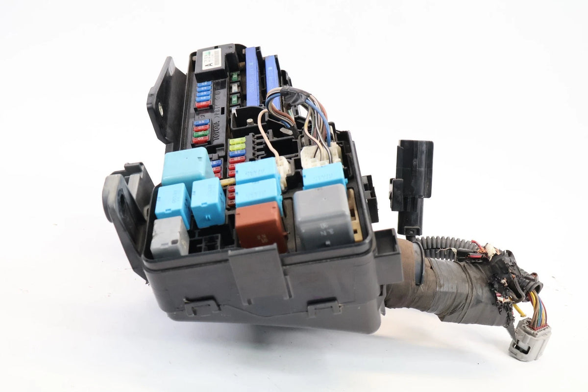 2007-2011 TOYOTA CAMRY 2.4L UNDER HOOD ENGINE FUSE BOX ASSY 82720-06091 OEM