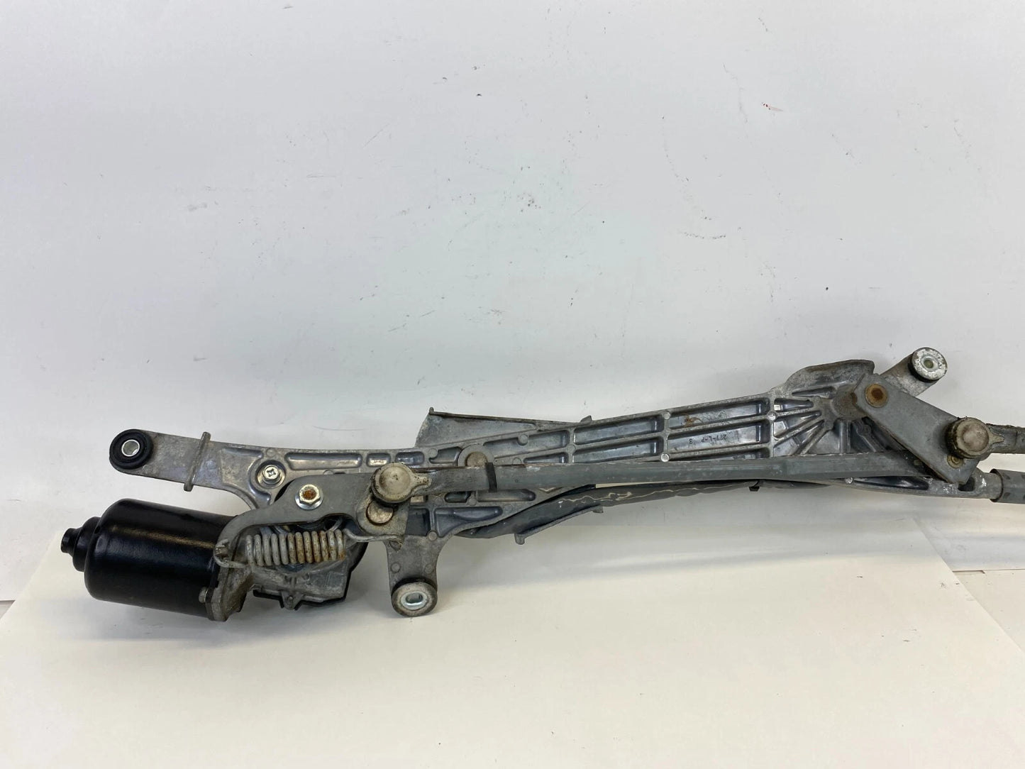 2004-2009 TOYOTA PRIUS WINDSHIELD WIPER ARM LINKAGE WITH MOTOR 85110-47060 OEM