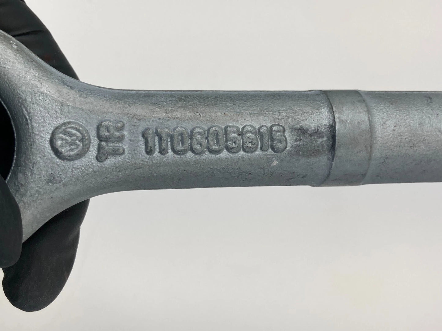 2006-2014 VOLKSWAGEN GTI REAR TOW HOOK EYE SCREW-IN EMERGENCY BOLT 1T0-805-615