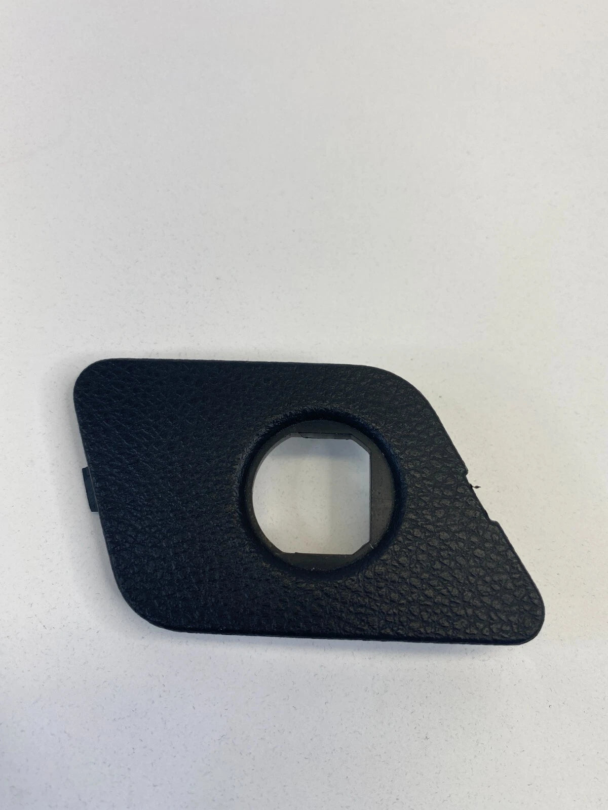 2003-2007 NISSAN MURANO DASH LEFT SIDE AMBIENT LIGHT SENSOR SWITCH COVER BEZEL