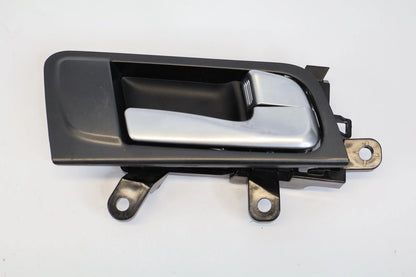 2014-2016 KIA OPTIMA FRONT RIGHT SIDE INNER DOOR HANDLE W/ BEZEL 2469953CRP OEM