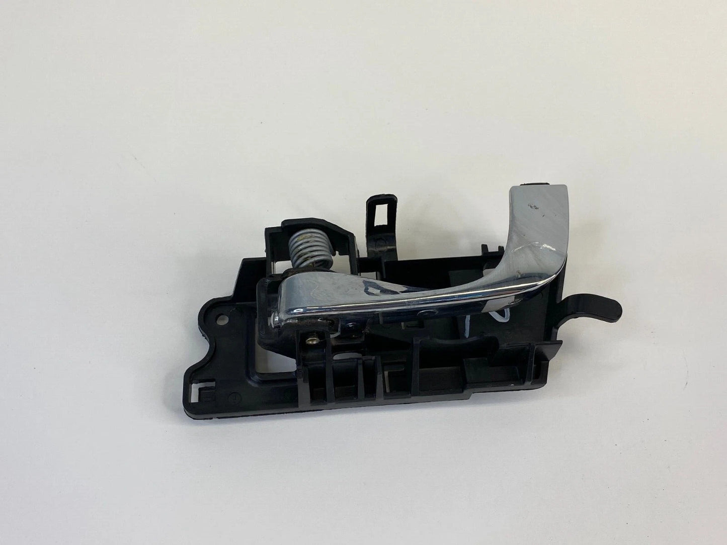03-07 CADILLAC CTS 04-06 SRX REAR LEFT BACK SIDE INNER DOOR HANDLE 25707889