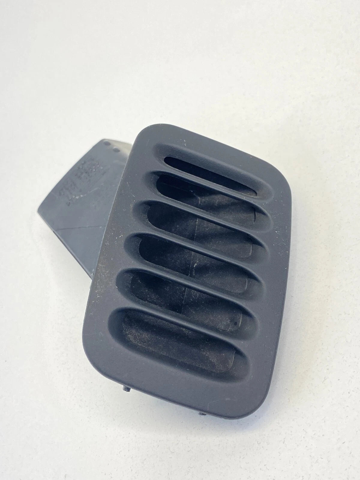 04-09 SAAB 9-5 DASH UPPER RIGHT SIDE AC AIR VENT GRILLE DEFROSTER 4633418
