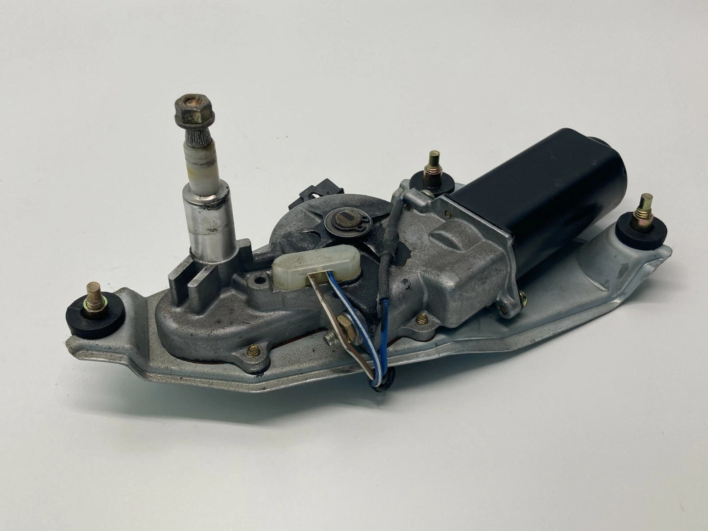 1999 2000 2001 2002 2003 SAAB 9-3 REAR WINDSHIELD WIPER MOTOR ASSEMBLY 4240677