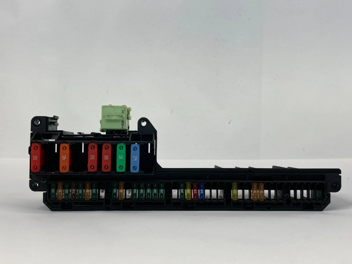 2004-2007 BMW 530I 3.0L FUSE BOX RELAY JUNCTION UNDER DASH 6114695733001 OEM