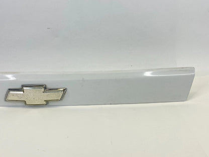 07-11 CHEVY AVEO 5 AVEO5 HATCHBACK REAR TRUNK LICENSE PLATE MOLDING LIGHT EMBLEM