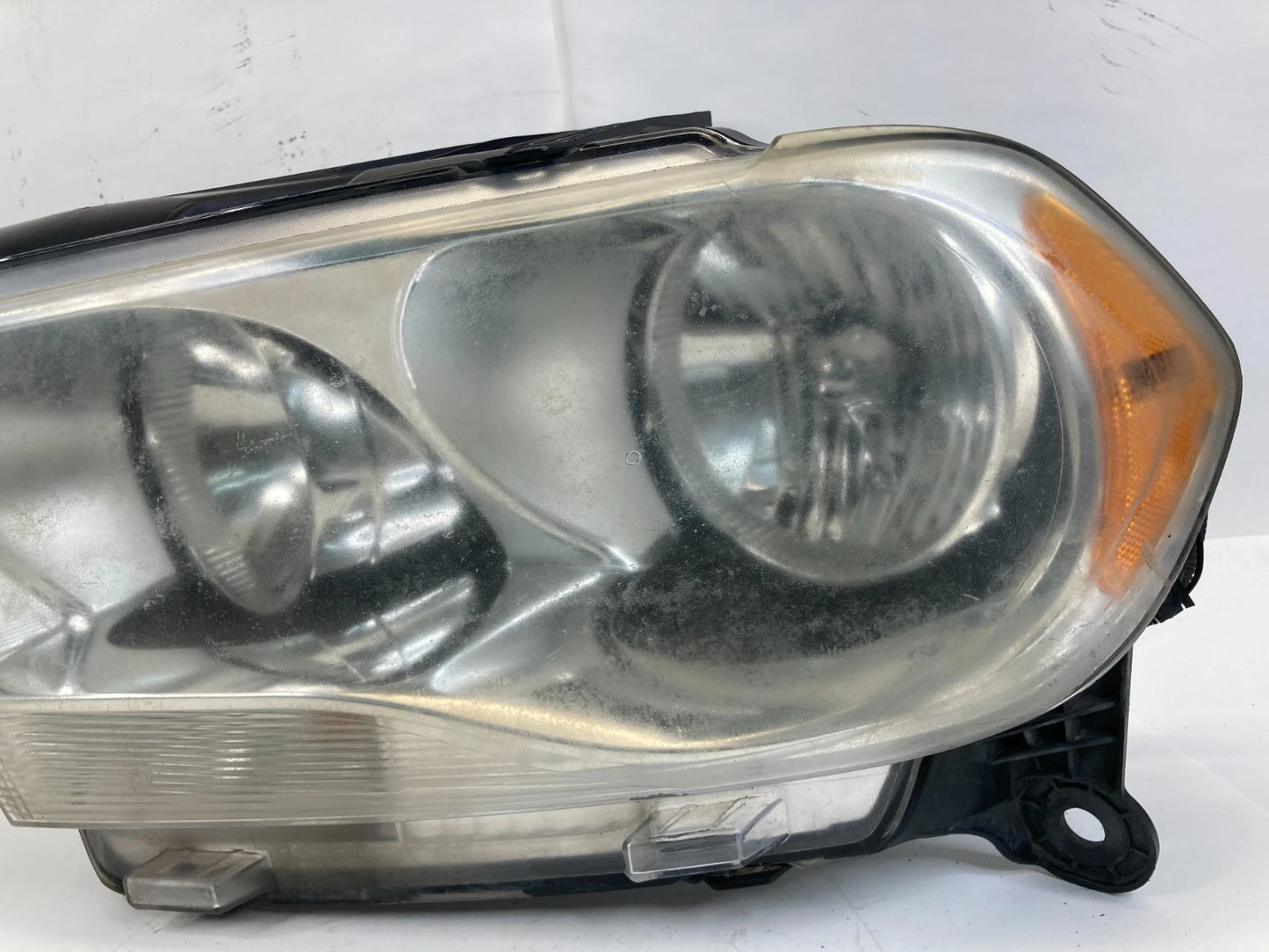 2011-2013 DODGE DURANGO LEFT DRIVER HEADLIGHT HEADLAMP HALOGEN 55079367AB