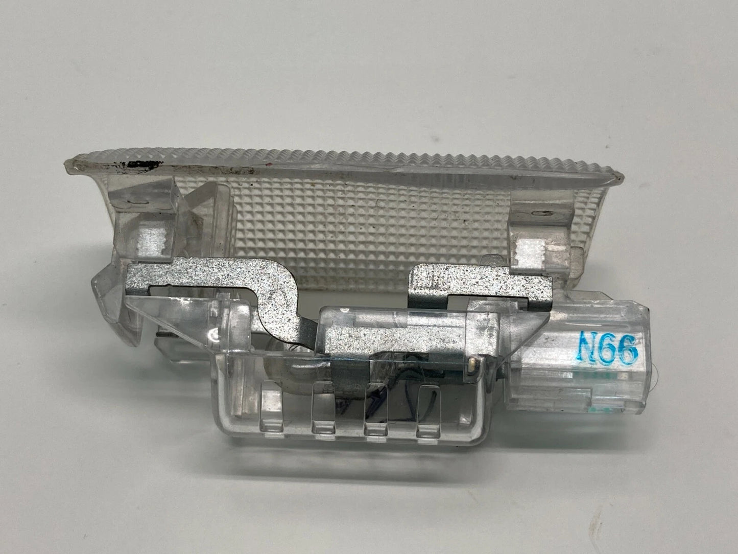 2010 2011 10 11 TOYOTA PRIUS BASE REAR RIGHT DOOR PANEL COURTESY LIGHT LAMP OEM