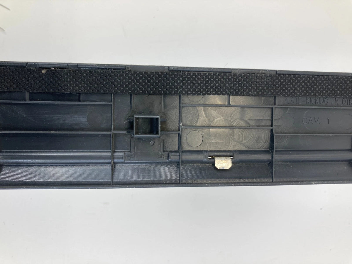 2009-2014 NISSAN MAXIMA FRONT RIGHT SIDE DOOR SILL SCUFF STEP PLATE TRIM
