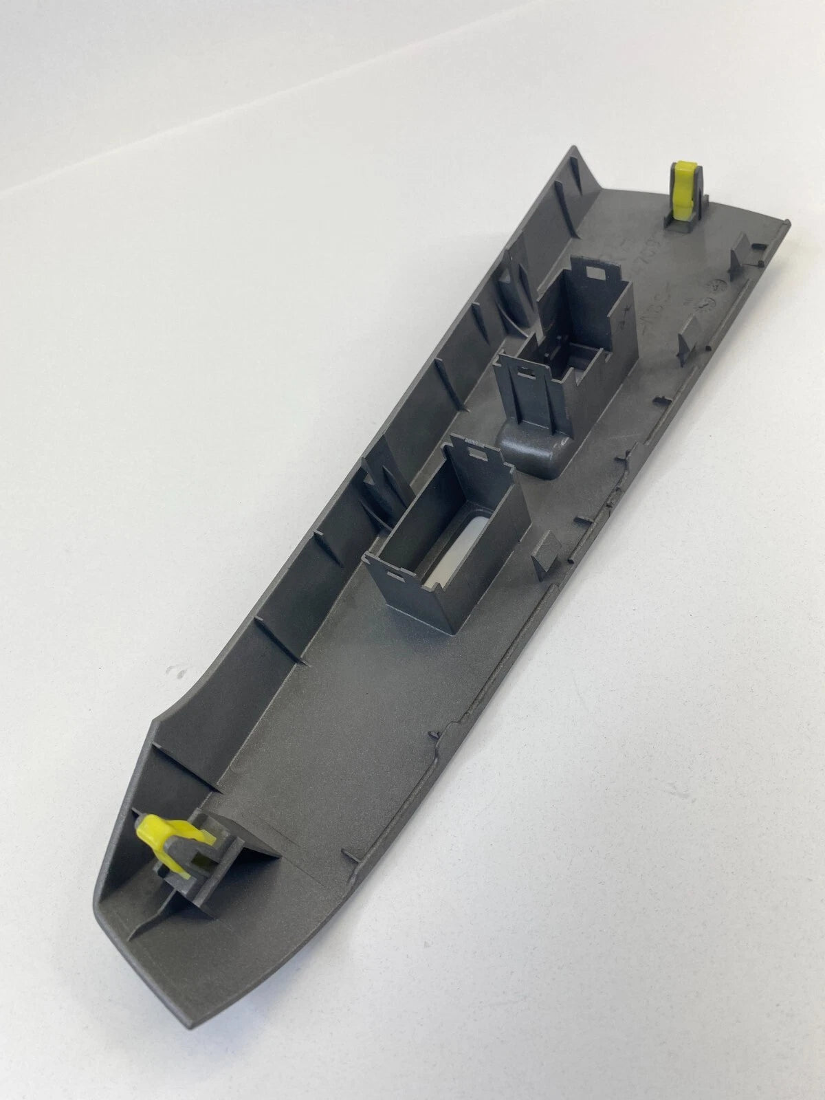 2004-2009 TOYOTA PRIUS FRONT RIGHT DOOR WINDOW SWITCH TRIM BEZEL OEM 74231-47090