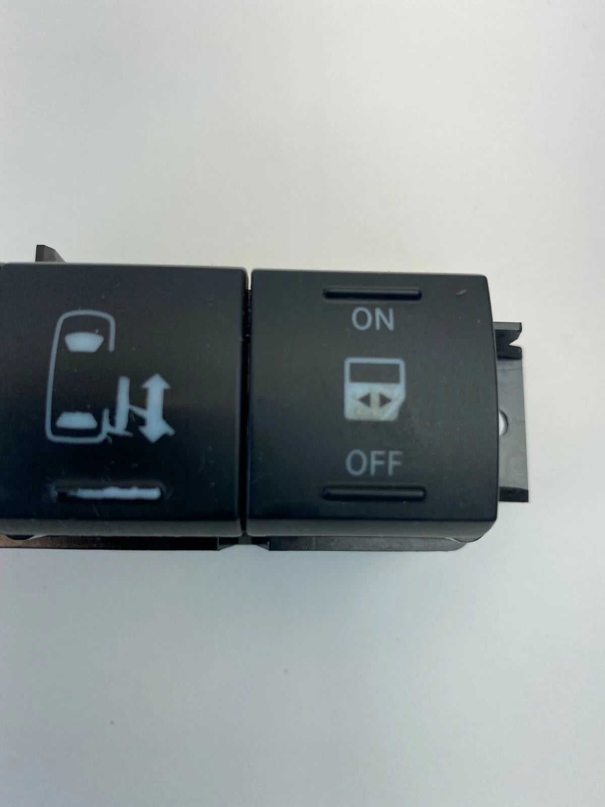 2009 10 11 12 13 2014 VOLKSWAGEN ROUTAN POWER SLIDING DOOR SWITCH 68024776AA OEM