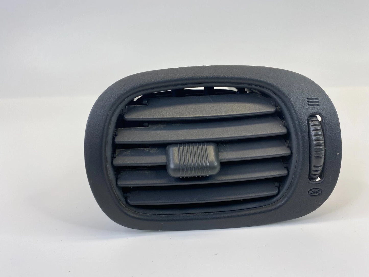 2004-2007 CHRYSLER TOWN & COUNTRY RIGHT SIDE DASH AC AIR VENT 0S095TRMAA OEM