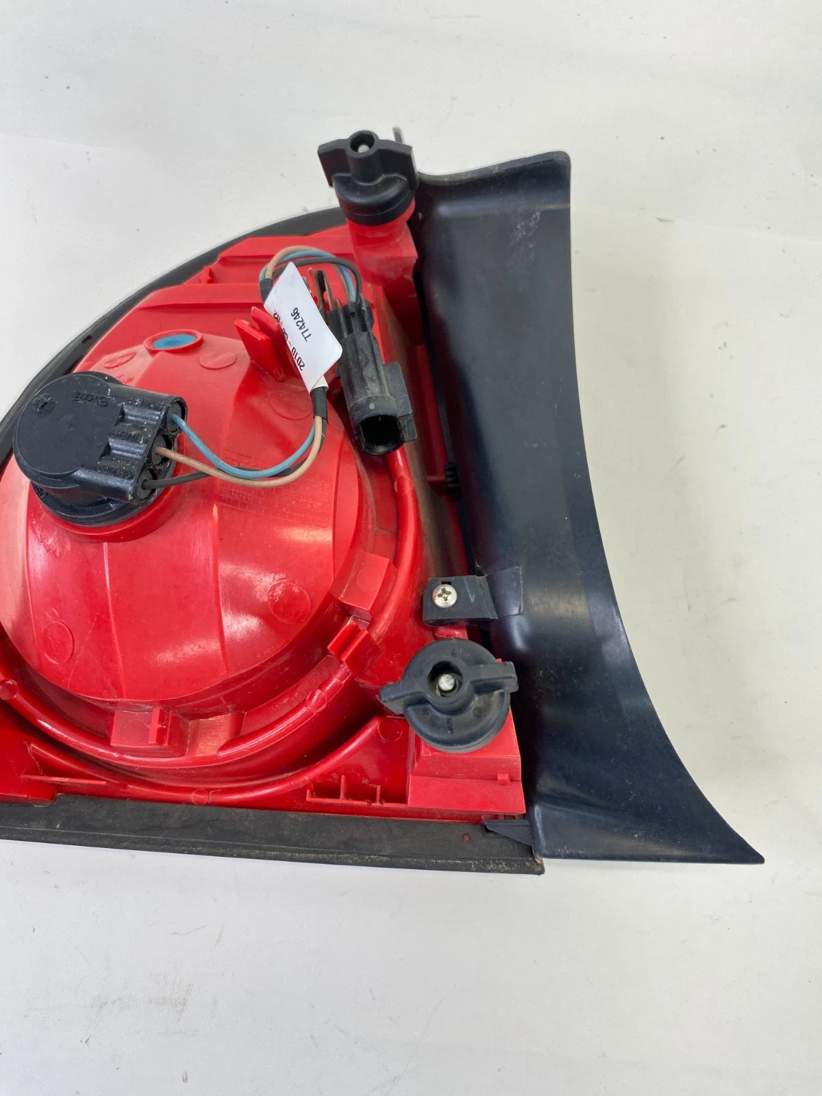 2008-2012 CHEVROLET MALIBU REAR RIGHT PASSENGER SIDE TAIL LAMP ASSY 20914364 OEM