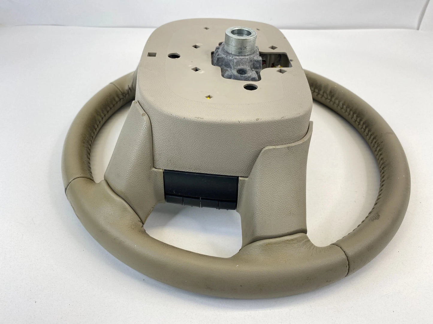 2009 2010 2011 MERCURY MARINER STEERING WHEEL W/ CONTROL SWITCHES TAN LEATHER