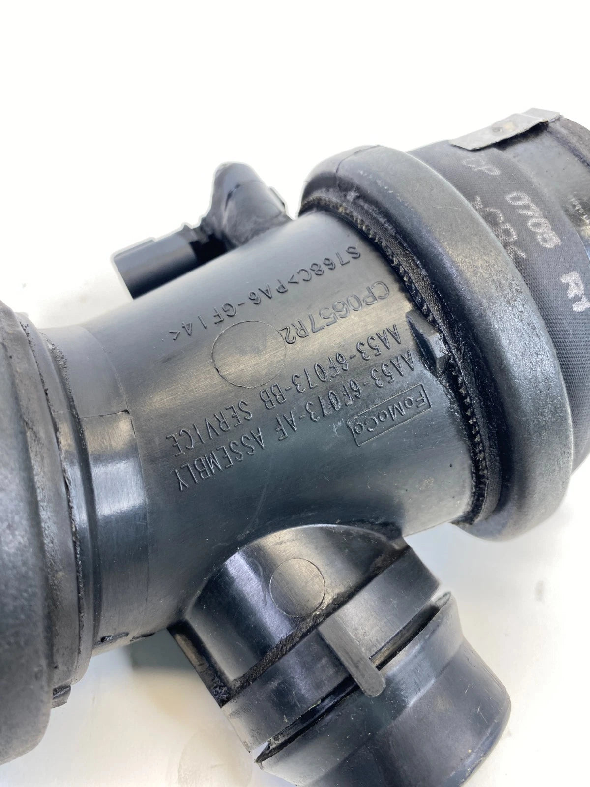 2010-2019 FORD TAURUS 3.5L A/T INTERCOOLER AIR INTAKE HOSE AA53-6F073-AF OEM