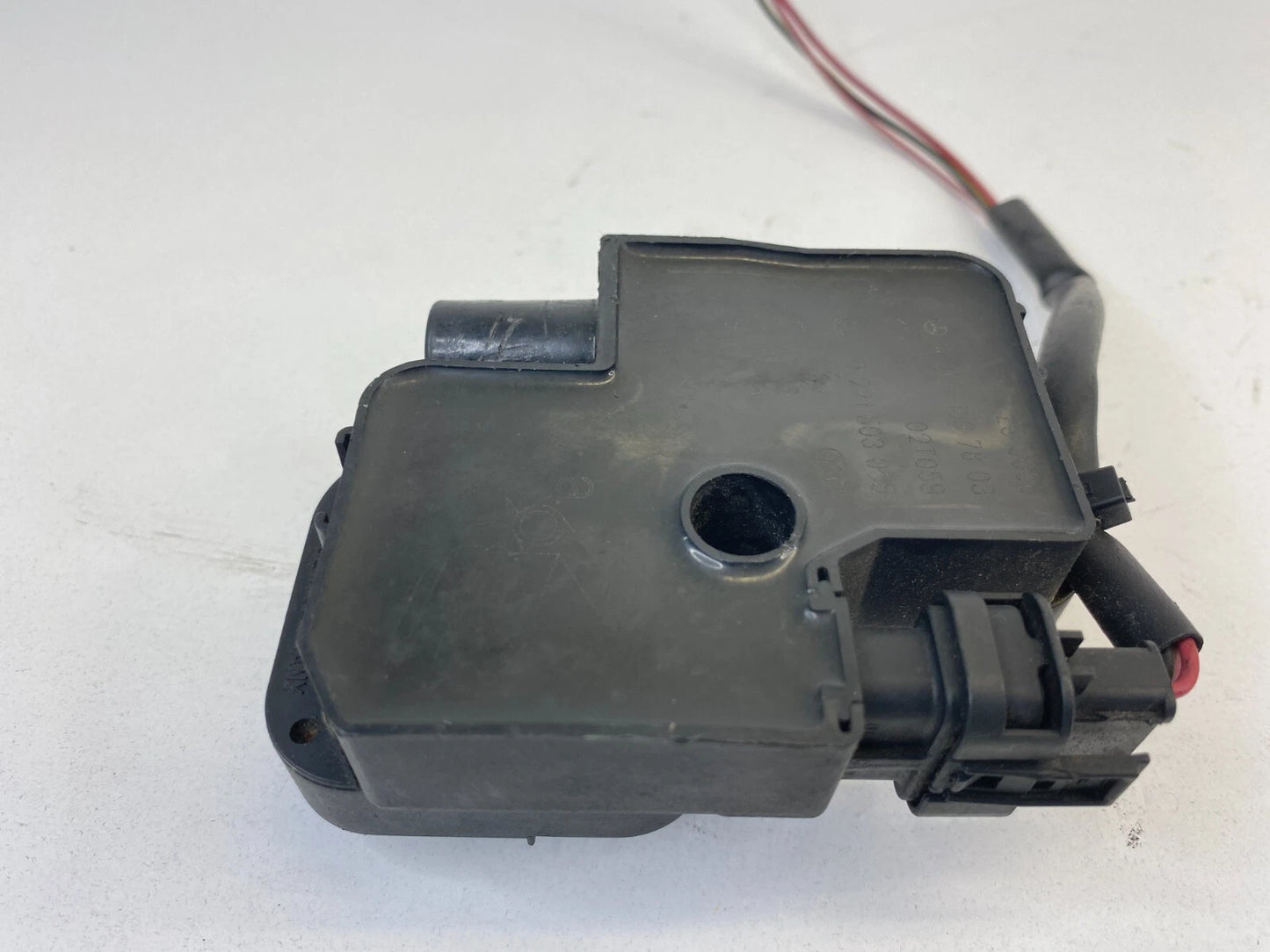 99-03 MERCEDES-BENZ CLK430 CLK 430 4.3L A/T ENGINE IGNITION COIL 0221503035 OEM