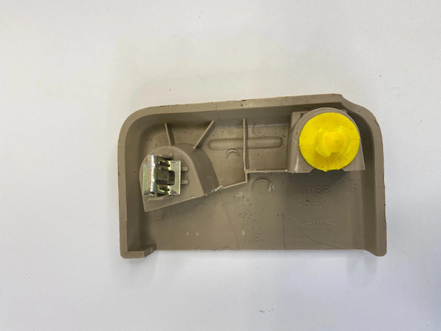 2008-2012 BUICK ENCLAVE FRONT LEFT SIDE SEAT TRACK BOLT COVER END TRIM 1193870