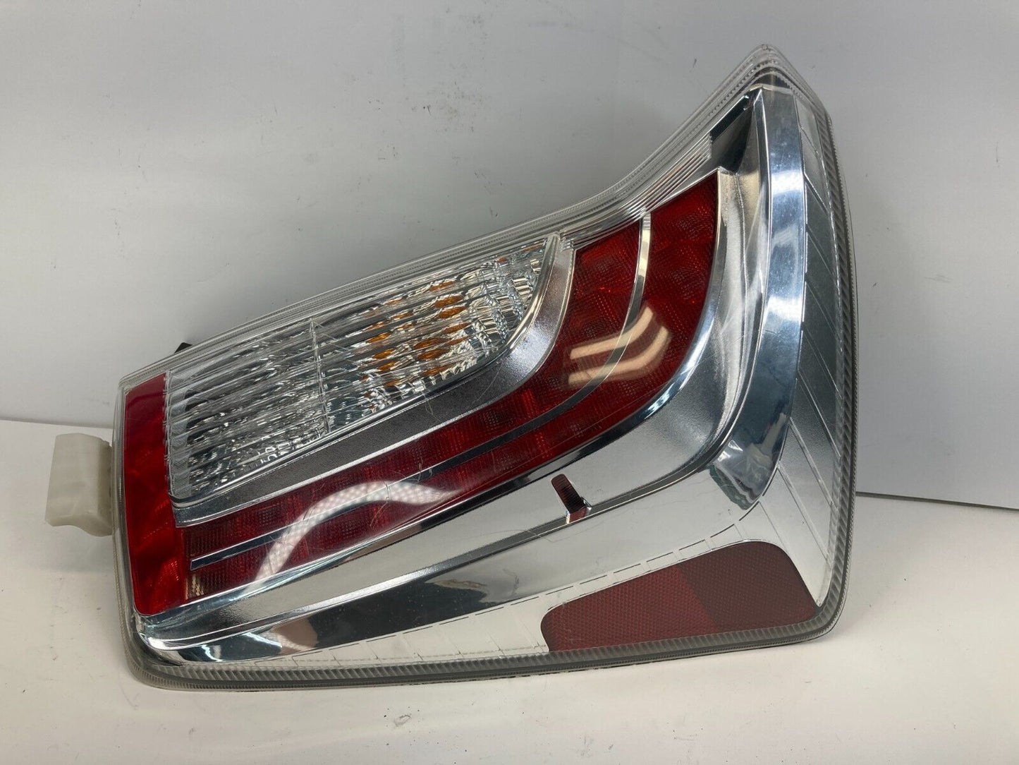 12-15 Toyota Prius Rear Right Passenger Side Tail Light Lamp Taillight Taillamp