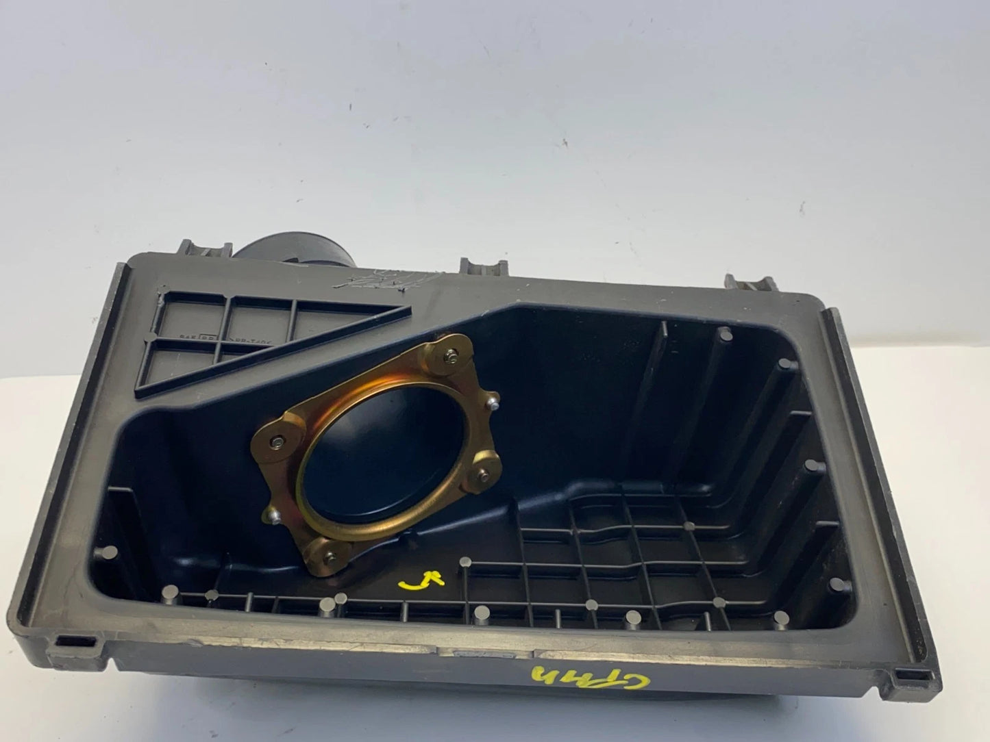 2002-2006 NISSAN ALTIMA 2.5L AIR INTAKE CLEANER BOX UPPER COVER LID W/ HOSE MAF