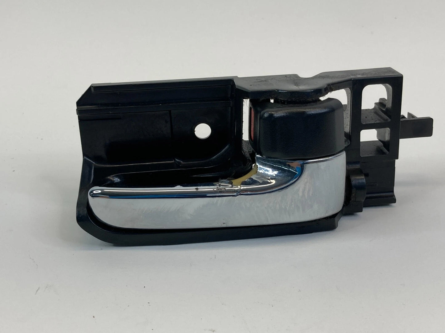 2003-2008 TOYOTA COROLLA REAR RIGHT SIDE INTERIOR DOOR HANDLE 69273-02020 OEM