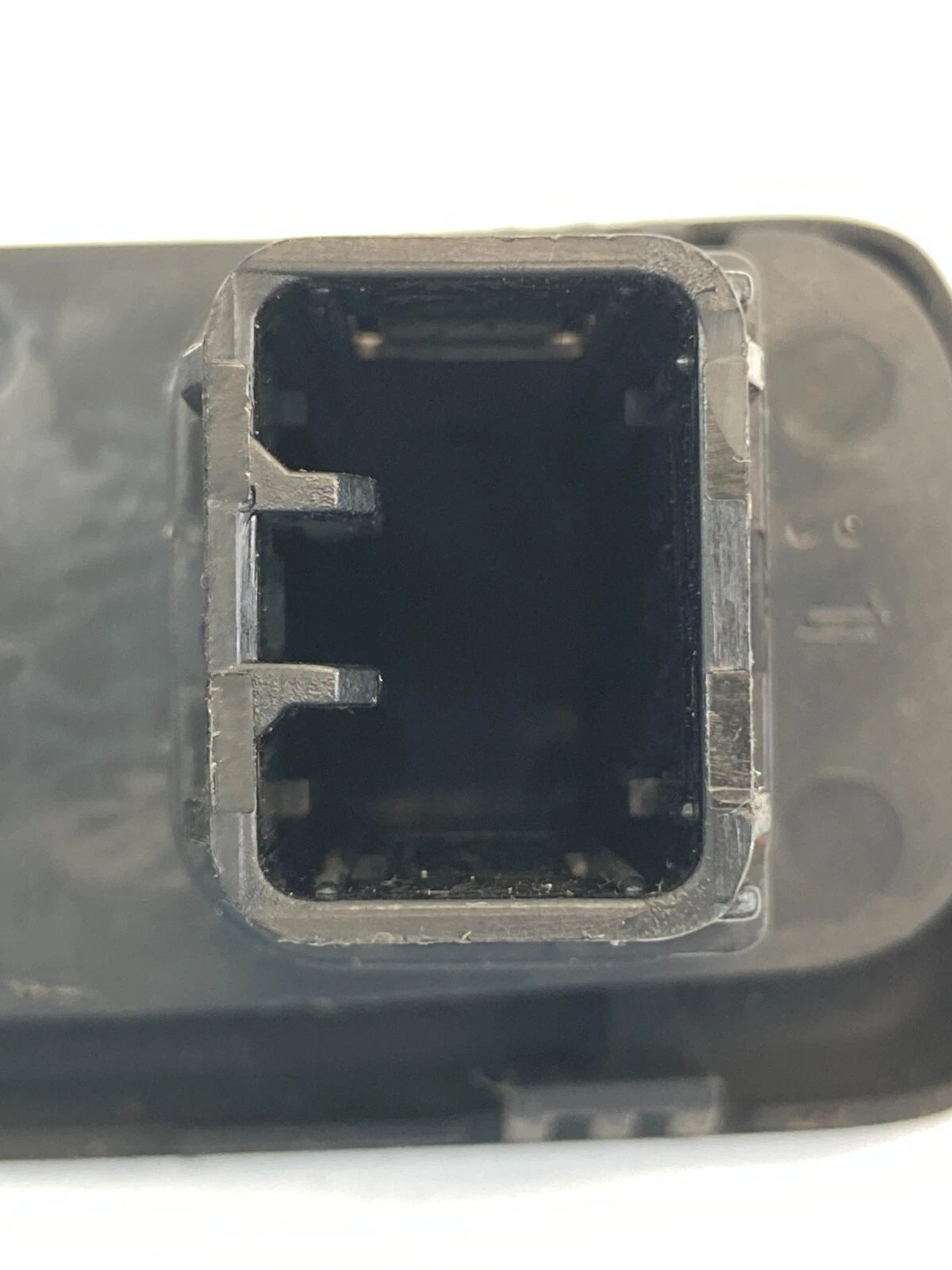 05 06 07 08 09 10 KIA SPORTAGE CENTER CONSOLE BLANK SWITCH COVER BEZEL TRIM OEM