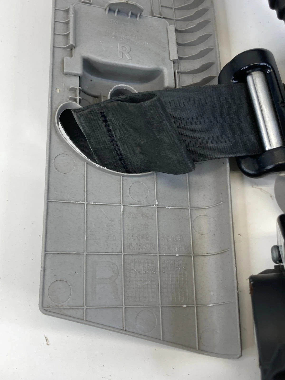 14-18 Kia Forte Front Right Side Seat Belt Retractor Pretensioner 88820-A7500WK