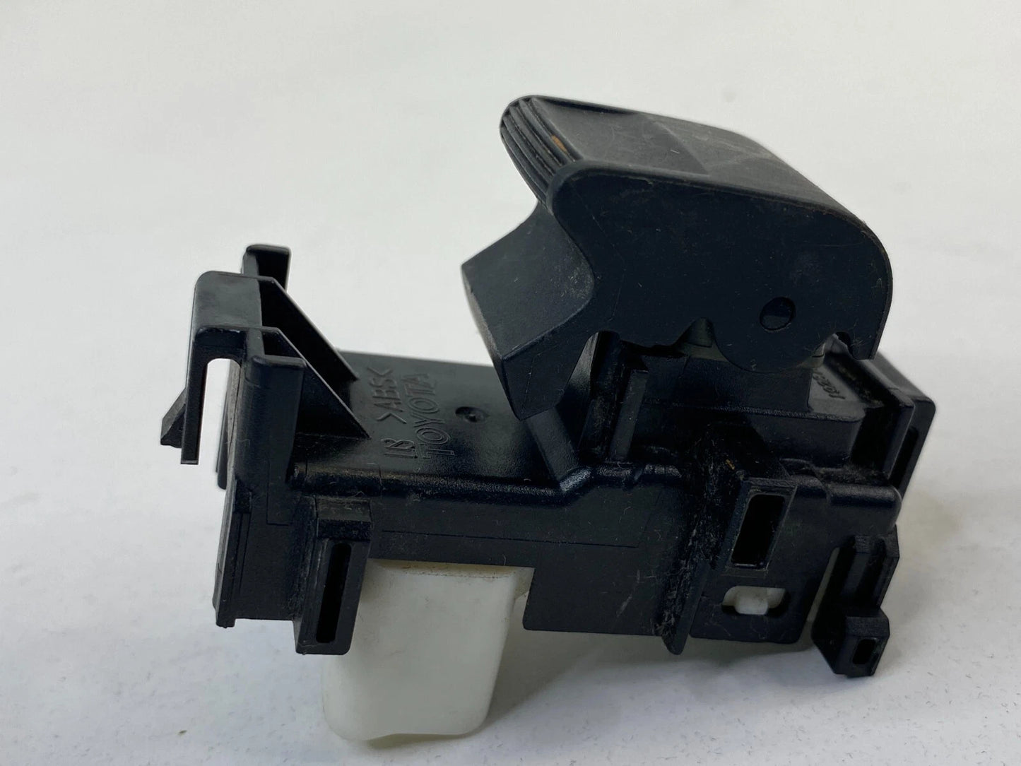 2009-2013 TOYOTA MATRIX REAR LEFT SIDE DOOR POWER WINDOW SWITCH BUTTON OEM