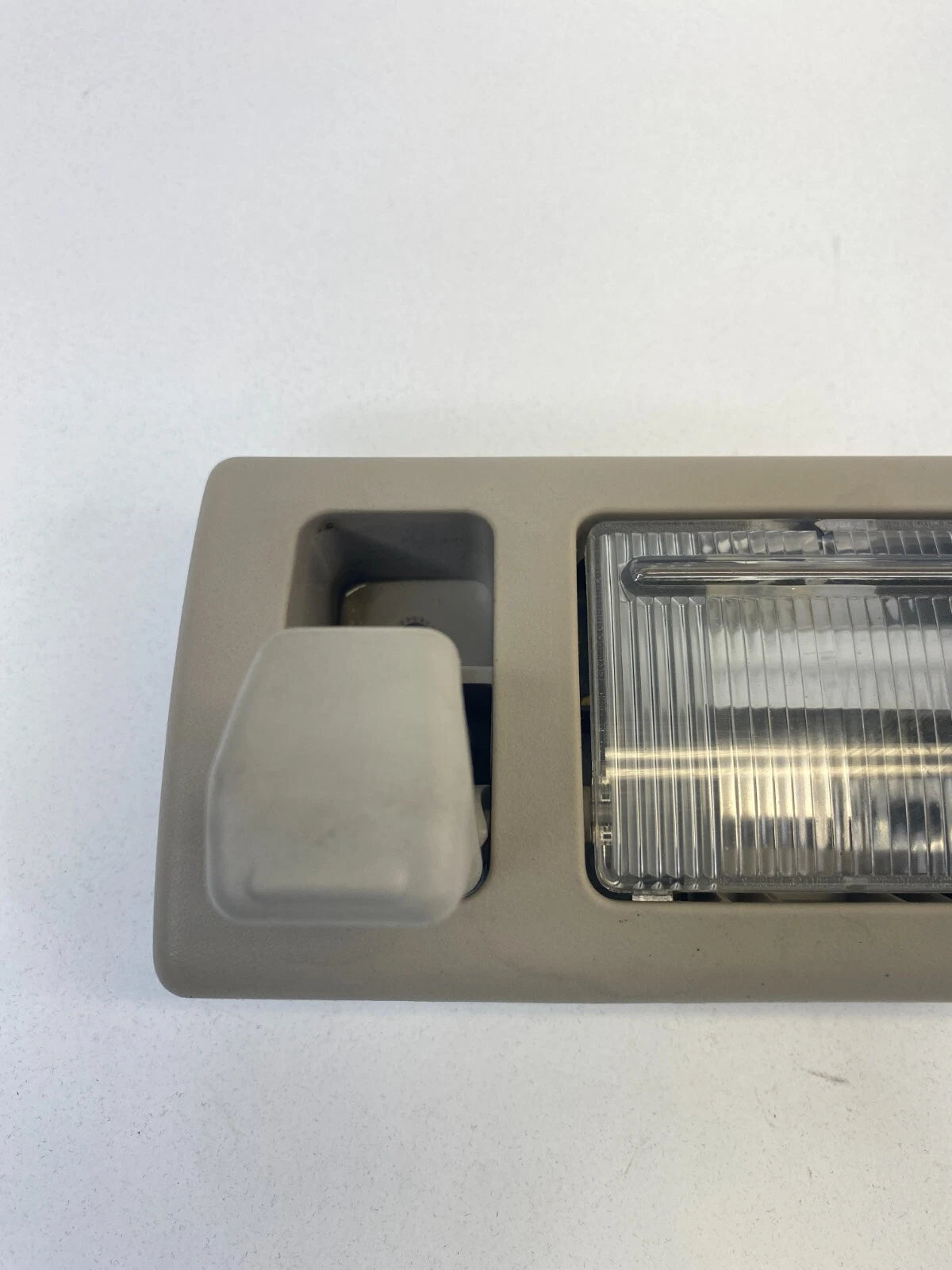 04-06 CHRYSLER PACIFICA 3RD THIRD ROW LEFT ROOF LIGHT LAMP W COAT HOOK VJ5909