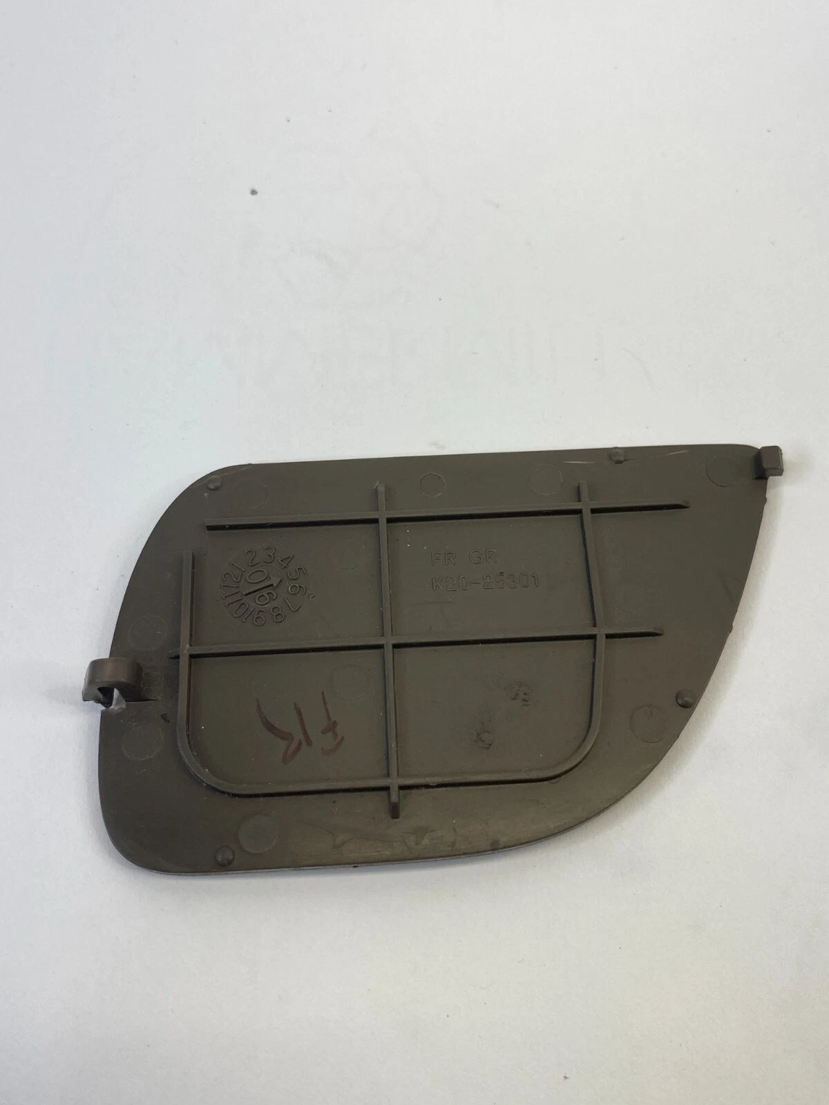 2003-2007 HONDA ACCORD FRONT RIGHT SIDE INNER DOOR HANDLE SCREW COVER K20-25301