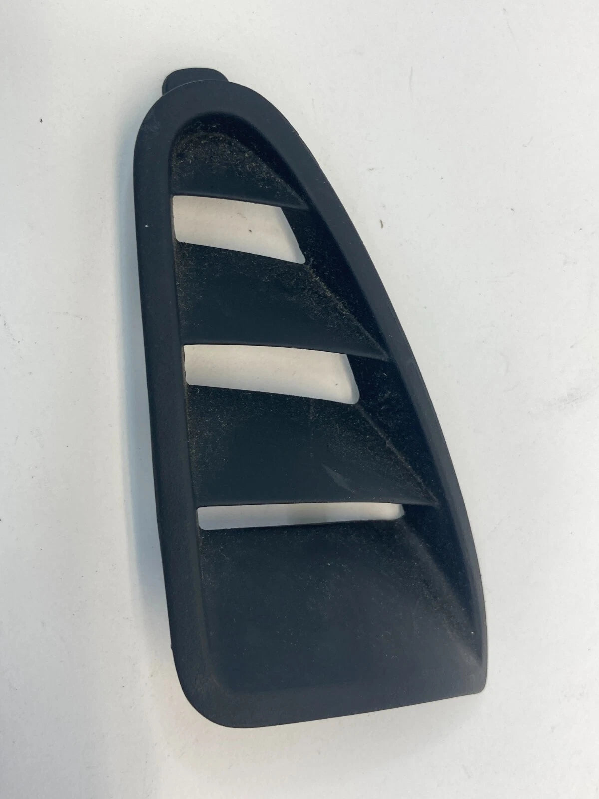 2004-2008 MAZDA 3 MAZDA3 DASHBOARD UPPER RIGHT SIDE AIR VENT DEFROSTER GRILLE