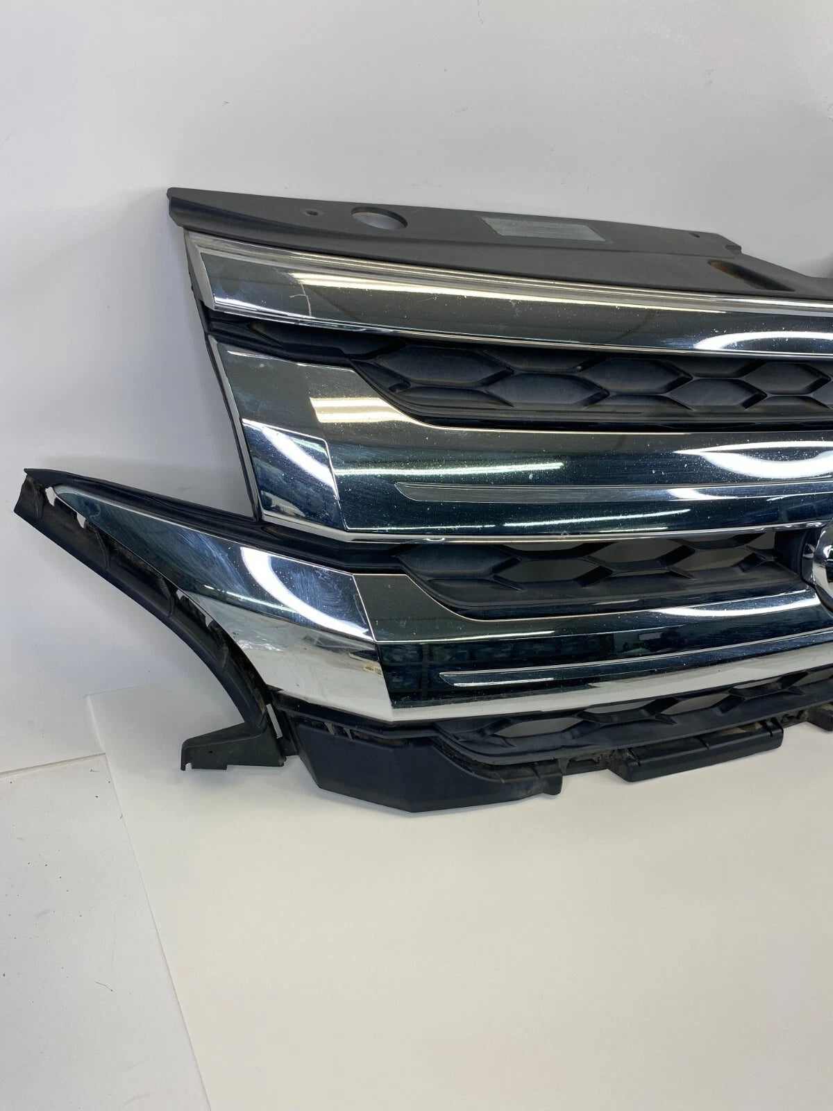 2011-2014 FORD EDGE BUMPER FRONT UPPER CHROME GRILL GRILLE TRIM BT43-8A164-ADW