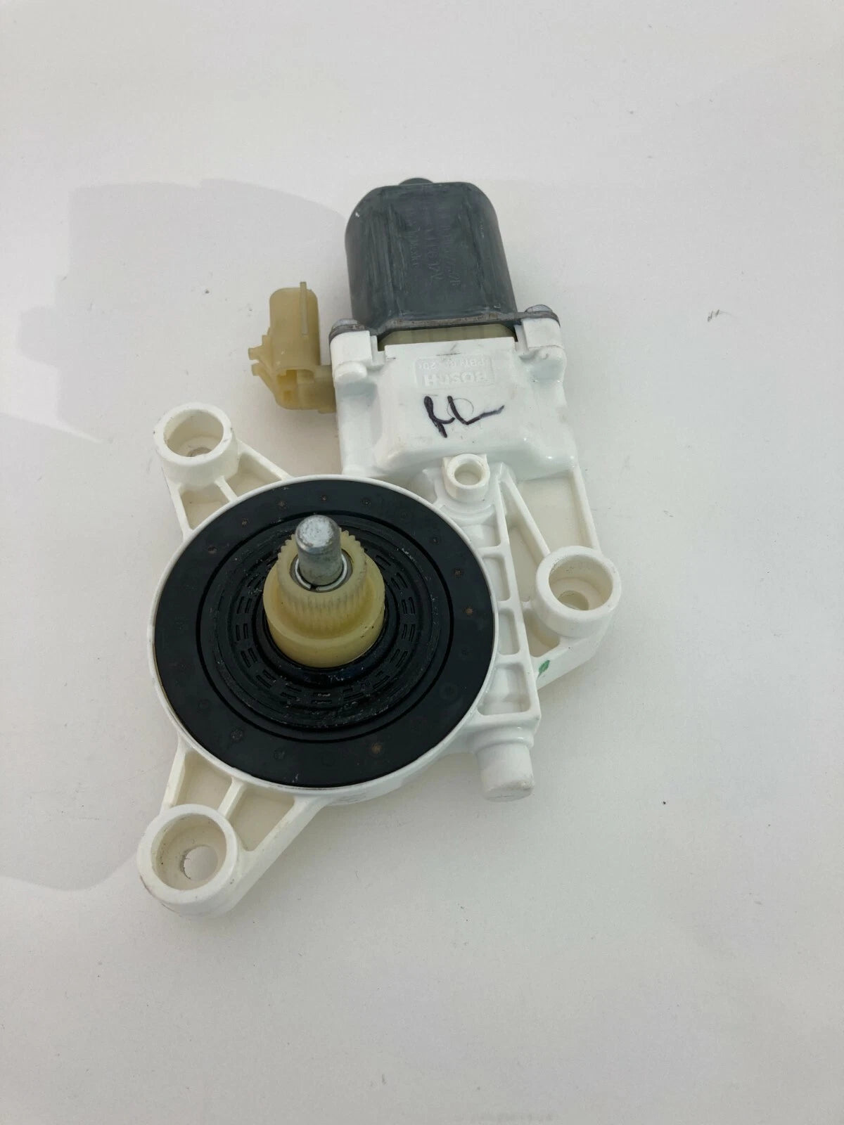 11-14 CHRYSLER 200 SEDAN REAR LEFT BACK SIDE DOOR WINDOW MOTOR 3006611E 2 PINS