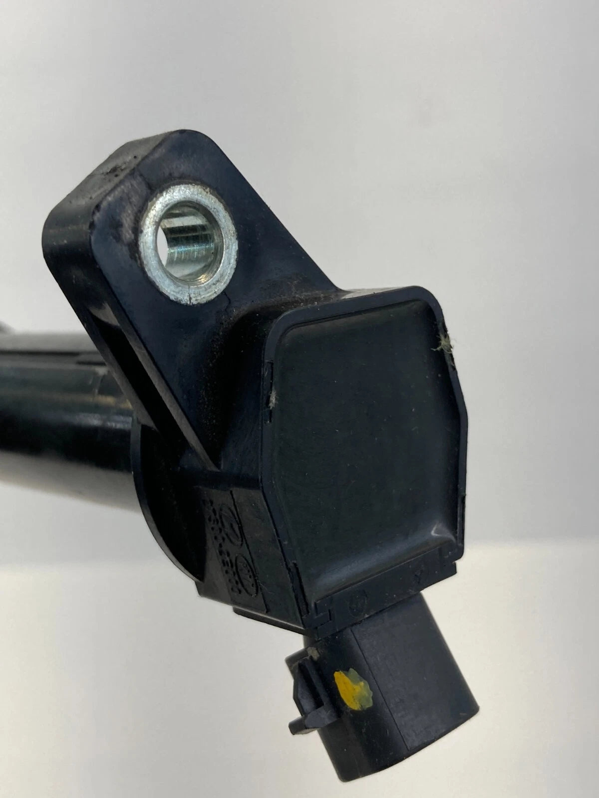 2011-2016 HYUNDAI ELANTRA 1.8L L4 IGNITER IGNITION COIL 27300-2E000 OEM