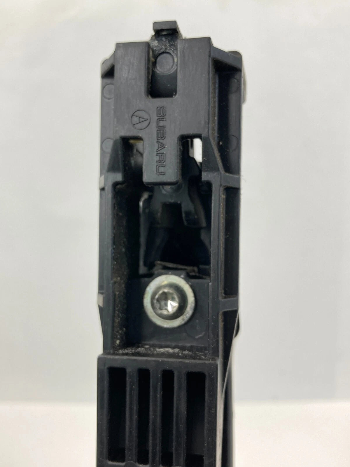 2010-2014 SUBARU LEGACY REAR RIGHT SIDE EXTERIOR OUTSIDE DOOR HANDLE ASSEMBLY