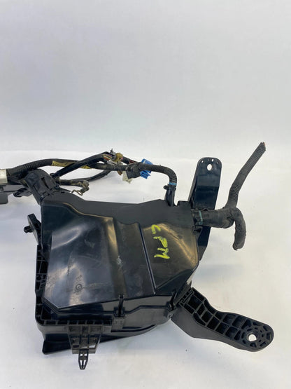 2010-2013 SUZUKI KIZASHI SE ENGINE FUSE BOX JUNCTION BLOCK UNIT 36068-57L60 OEM