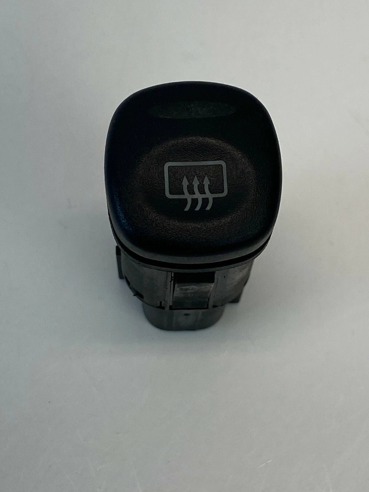 2005 2006 2007 MERCURY MARINER DEFROST CONTROL SWITCH BUTTON 3L8T-18704-AA OEM