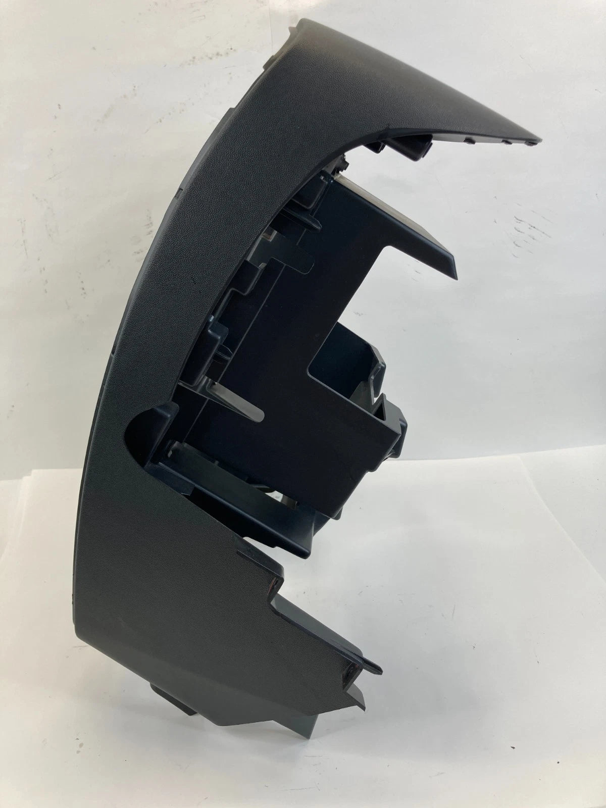 2004-2007 CADILLAC CTS CENTER DASH PANEL RADIO FRAME HOUSING TRIM BEZEL ASSY OEM