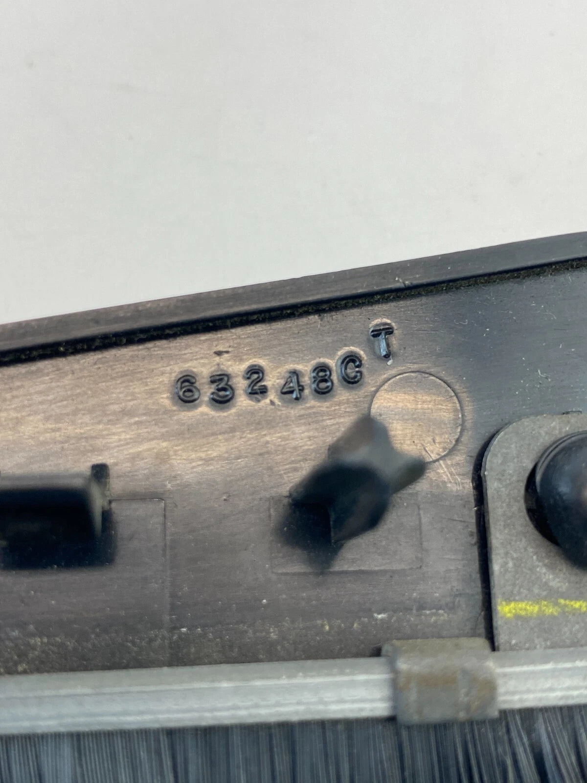 08-16 CHRYSLER TOWN & COUNTRY TRUNK POWER OPENER SWITCH TRIM COVER BEZEL 63248CT